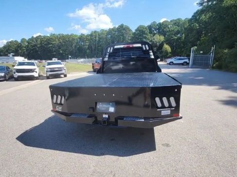 Used 2024 RAM 3500 Tradesman w/ Chrome Appearance Group image 4