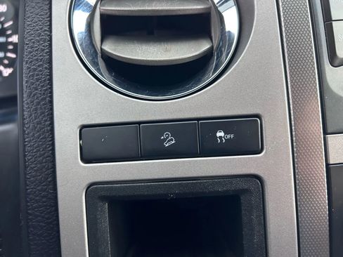 Used 2017 Ford Expedition XLT image 25