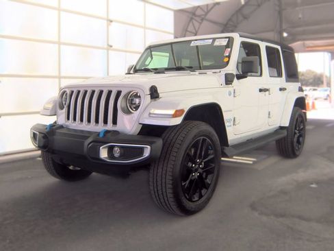 Used 2022 Jeep Wrangler Unlimited Sahara AWD/4WD image 1