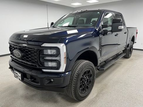 Used 2025 Ford F350 Lariat w/ Black Appearance Package AWD/4WD image 4