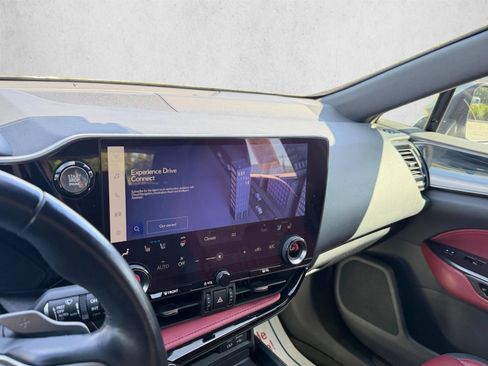 Used 2022 Lexus NX 350 AWD image 16