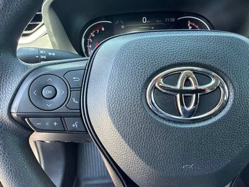 Used 2023 Toyota RAV4 LE AWD/4WD image 37