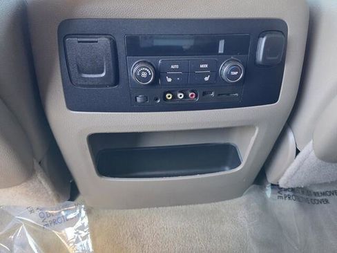 Used 2016 Chevrolet Suburban LTZ image 29