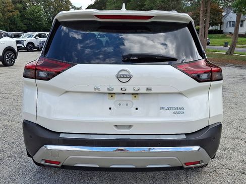 Certified 2022 Nissan Rogue Platinum w/ Head-Up Display Package image 5