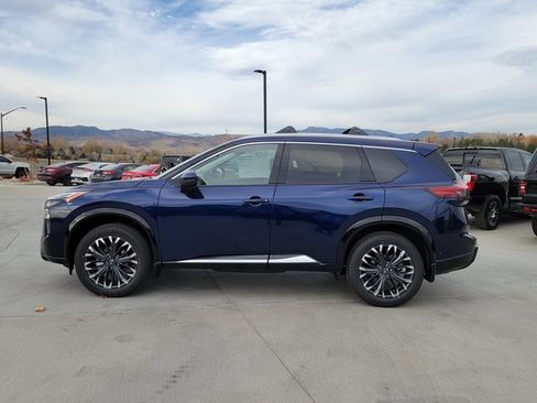 New 2026 Nissan Rogue Platinum image 2