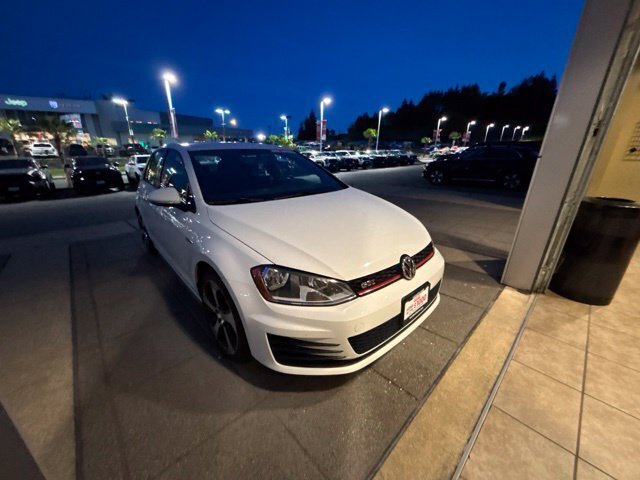 Used 2016 Volkswagen GTI S FWD image 3