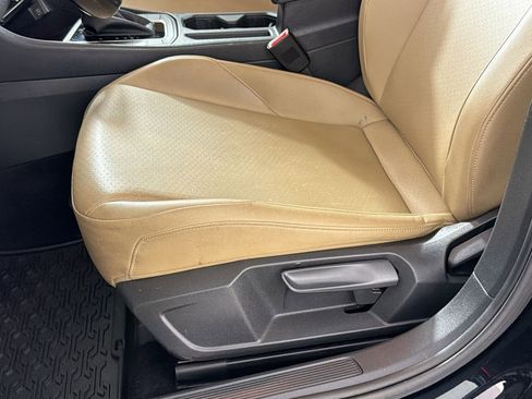 Used 2019 Volkswagen Jetta SEL w/ Cold Weather Package FWD image 11