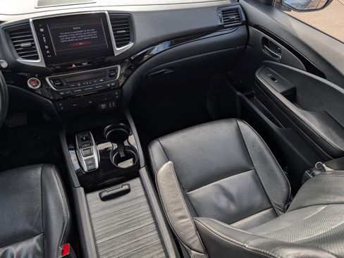 Used 2016 Honda Pilot Elite image 11