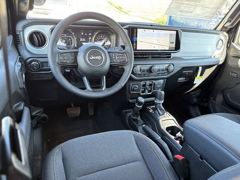 New 2025 Jeep Gladiator Sport image 14