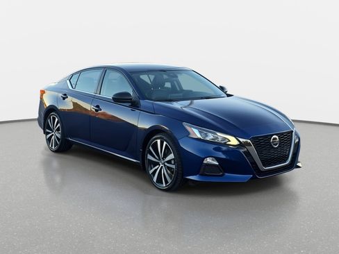 Used 2022 Nissan Altima 2.5 SR image 3