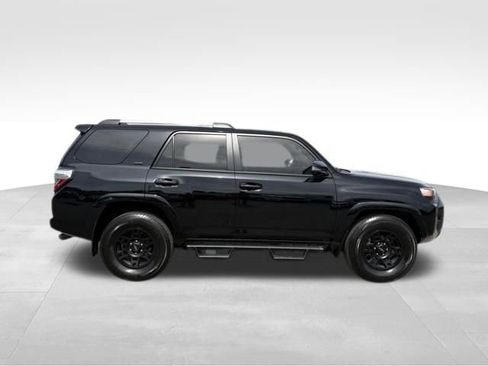 Used 2023 Toyota 4Runner SR5 Premium w/ Moonroof Package RWD image 8