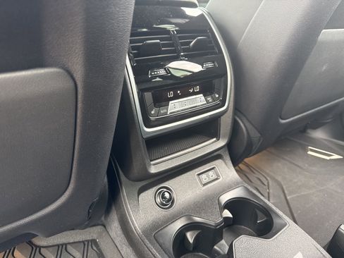 Certified 2025 BMW X7 M60i w/ Executive Package image 12