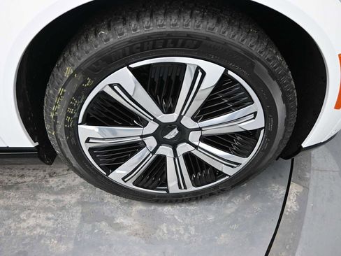 New 2025 Cadillac Escalade IQ Luxury 2 image 36