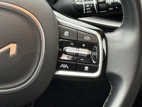 Used 2024 Kia Sorento S image 22