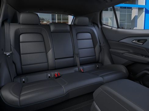 New 2025 Chevrolet Equinox EV LT image 17