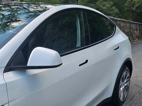 Used 2023 Tesla Model Y Long Range AWD/4WD image 22