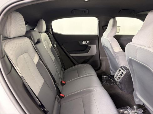 Used 2022 Polestar Polestar 2 image 27