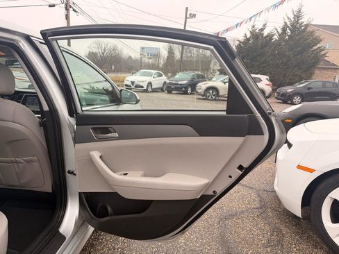 Used 2018 Hyundai Sonata SE image 18