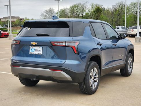 New 2026 Chevrolet Equinox LT FWD image 3