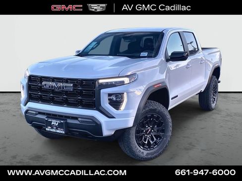 New 2026 GMC Canyon Elevation w/ LPO, Black Badging Package RWD image 1