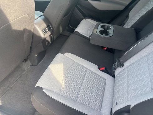 Used 2023 Chevrolet Equinox LT image 30