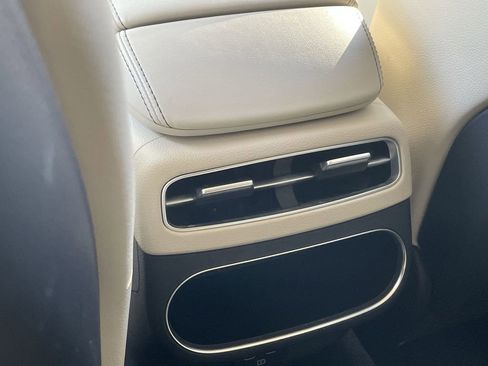 Used 2022 Genesis GV70 2.5T w/ Select Package image 21