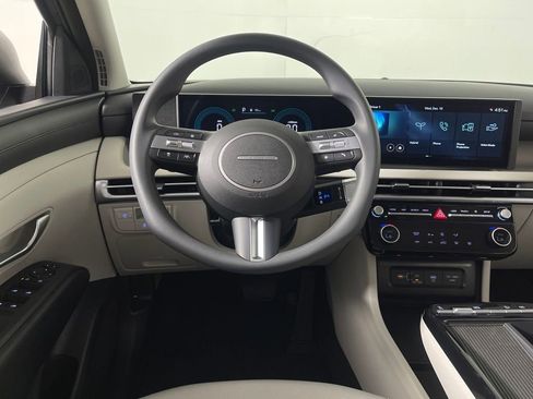 New 2026 Hyundai Tucson Blue SE image 15