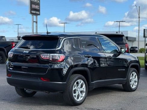 Used 2024 Jeep Compass Sport AWD/4WD image 39
