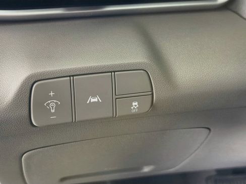 Used 2023 Hyundai Elantra SEL w/ Convenience Package FWD image 13