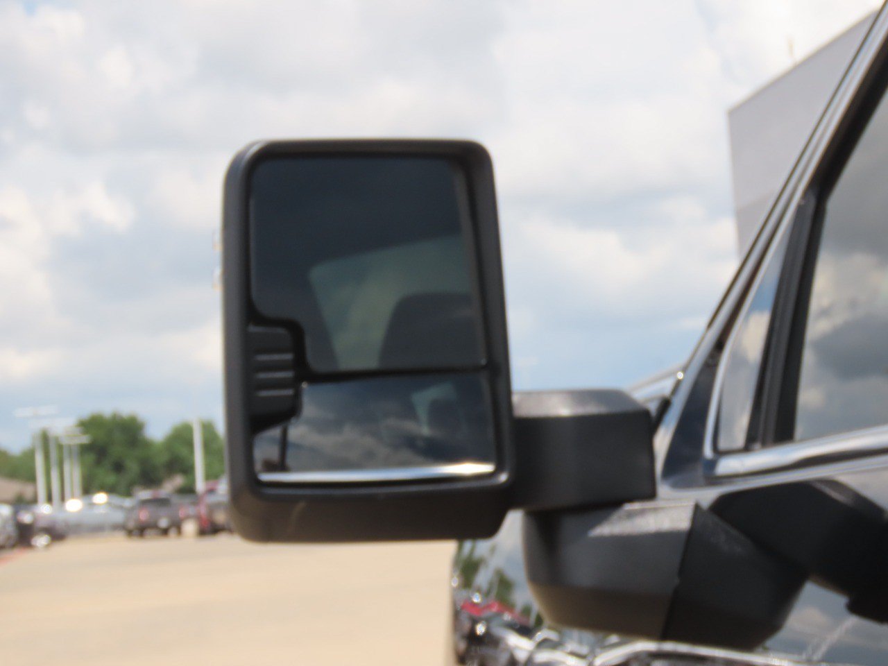 Used 2022 GMC Sierra 2500 SLE w/ SLE Value Package; AWD/4WD image 18