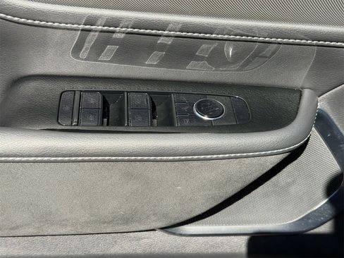 Used 2025 INFINITI QX80 Luxe image 17