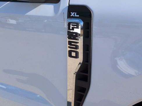 New 2026 Ford F250 XL w/ XL Chrome Package image 12