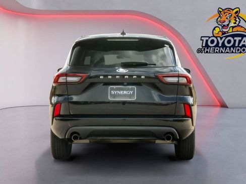 Used 2024 Ford Escape ST-Line FWD image 6