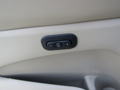 Used 2021 Jeep Grand Cherokee Limited w/ Trailer Tow Group IV image 14