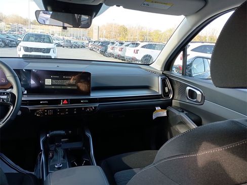 New 2026 Kia Sorento LX image 11