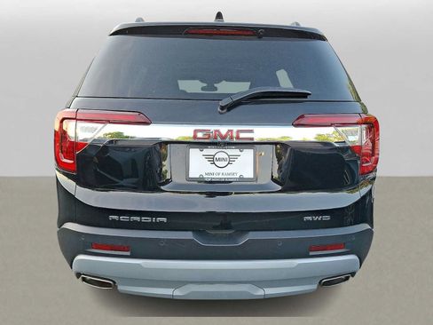 Used 2023 GMC Acadia SLT w/ Preferred Package AWD/4WD image 4