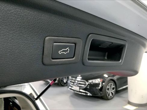 Used 2015 Subaru Forester 2.5i Limited w/ Popular Package #2 image 33