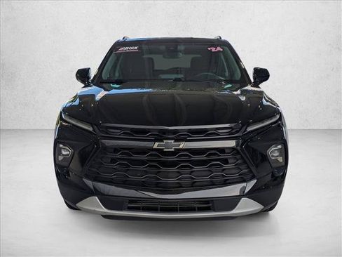 Used 2024 Chevrolet Blazer LT w/ Convenience Package FWD image 2