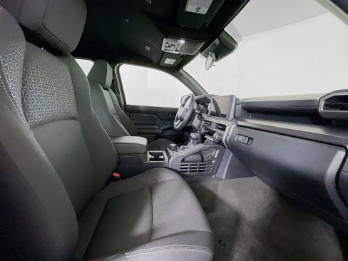 Used 2025 Toyota 4Runner SR5 image 30