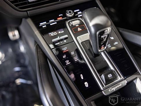 Used 2019 Porsche Cayenne S image 31