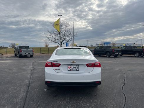 Used 2024 Chevrolet Malibu LT image 4