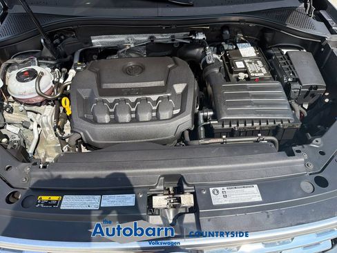 Used 2018 Volkswagen Tiguan SEL AWD/4WD image 31