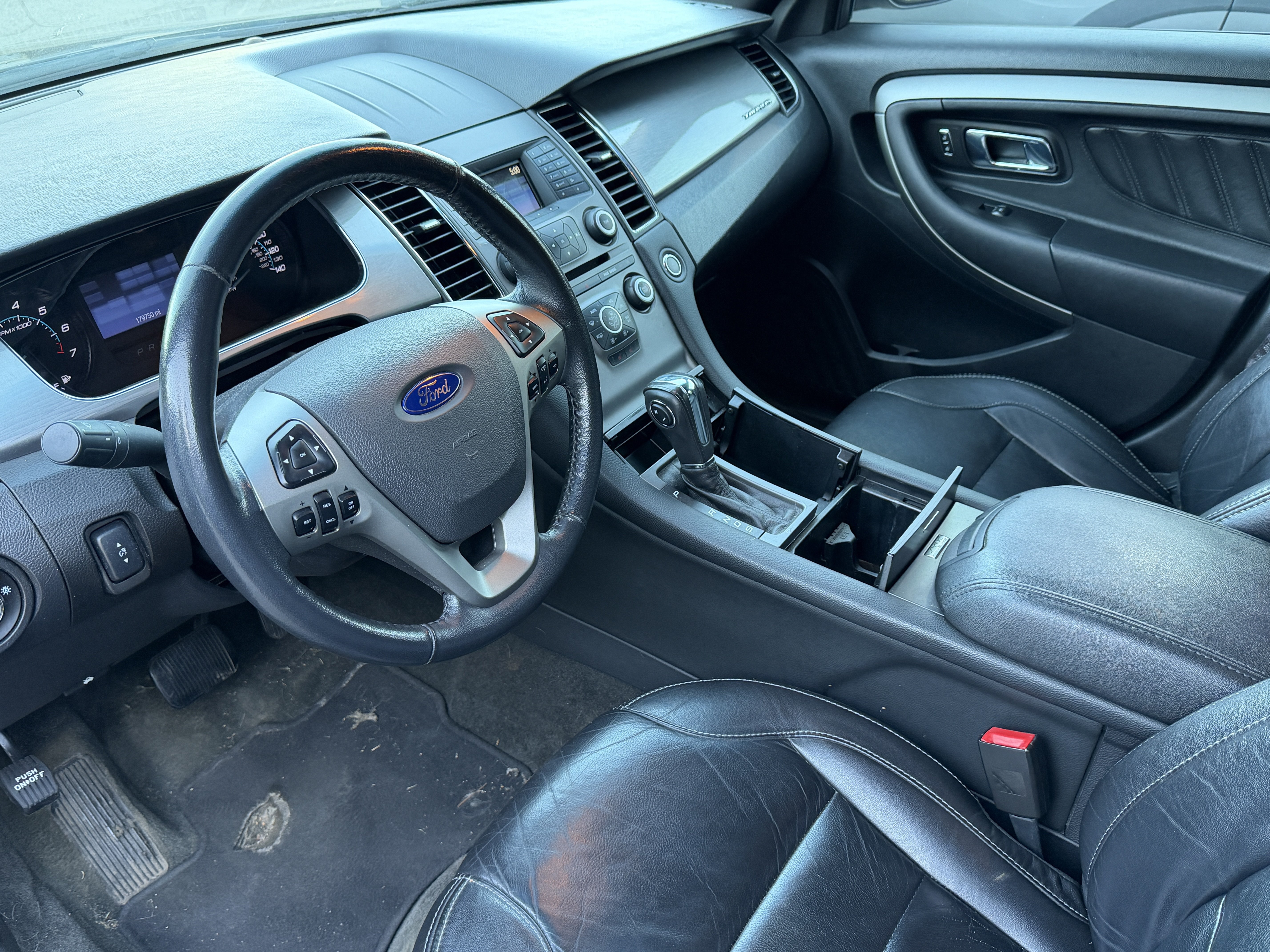 Used 2014 Ford Taurus SEL FWD image 8