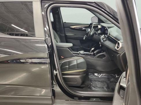 Used 2025 Chevrolet TrailBlazer ACTIV w/ Driver Confidence Package AWD/4WD image 17