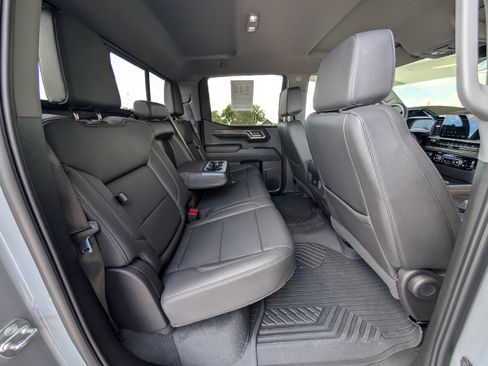 Used 2024 Chevrolet Silverado 1500 LT Trail Boss w/ Convenience Package II image 24