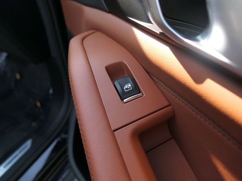 Used 2025 BMW X5 M60i image 27