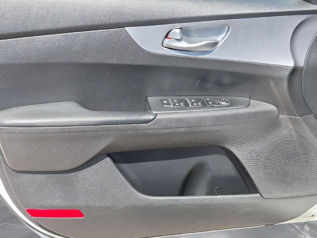Used 2023 Kia Forte LXS FWD image 14