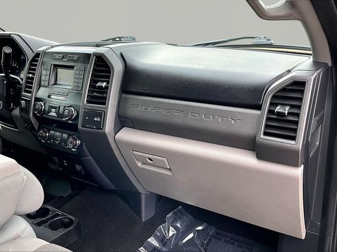 Used 2019 Ford F250 XL w/ STX Appearance Package AWD/4WD image 17