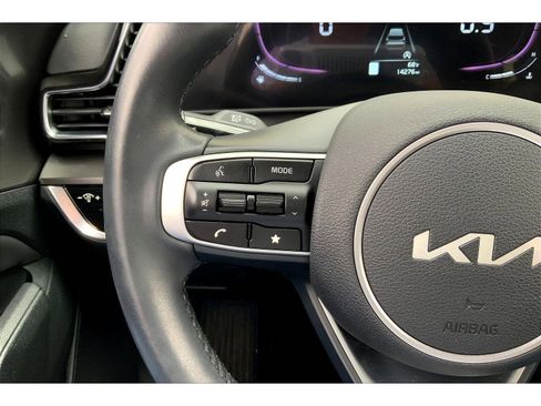 Used 2023 Kia Sportage EX image 16