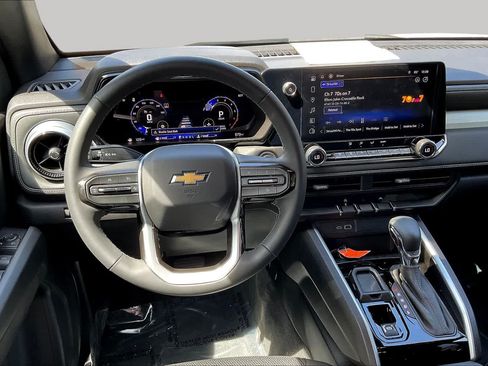 Used 2024 Chevrolet Colorado LT w/ LT Convenience Package RWD image 6